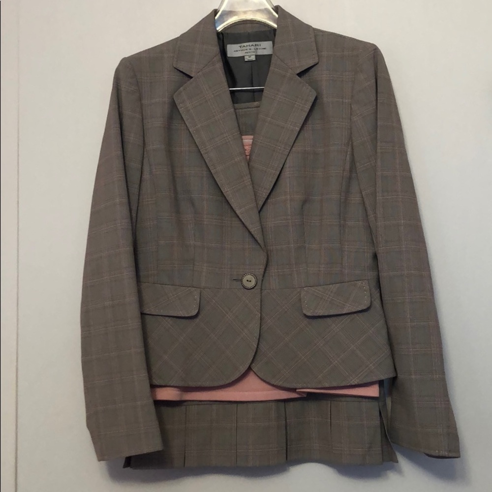 Tahari Grey & Pink Plaid Pencil Skirt 3 Pc Suit